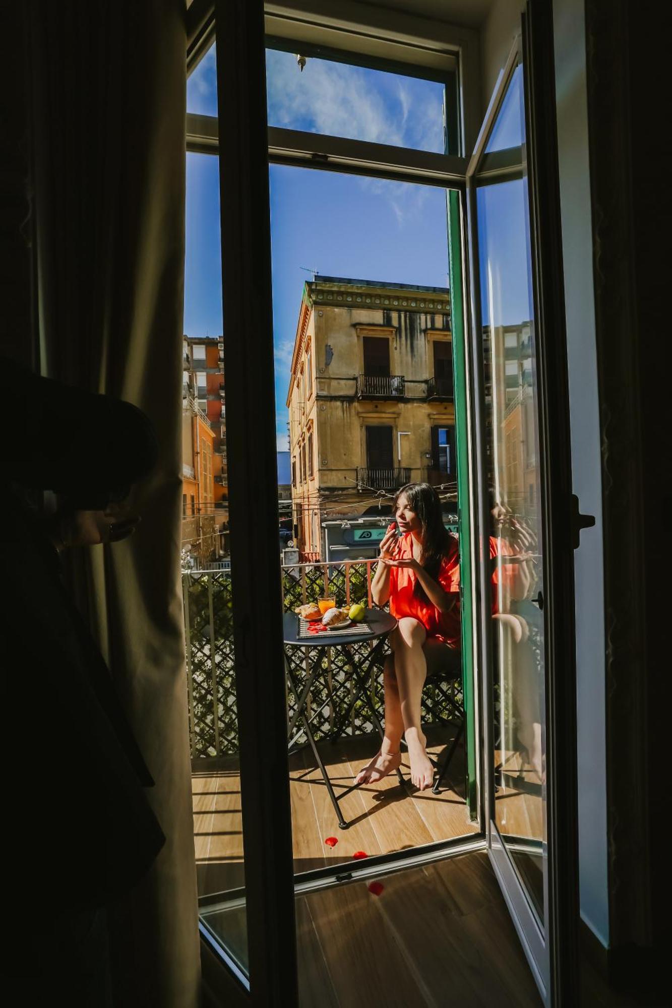 Casamira B&B Napoli Centrale エクステリア 写真