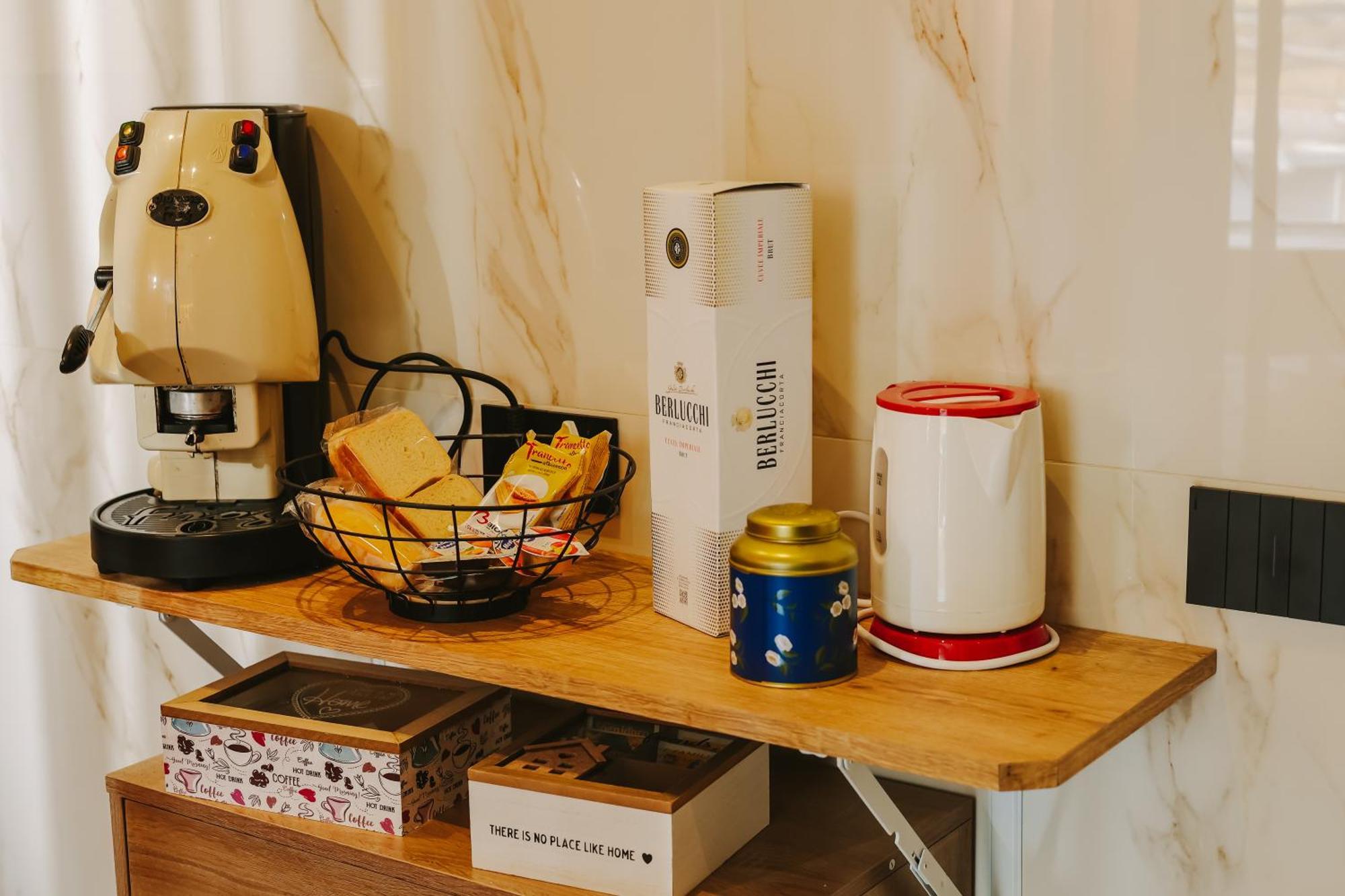 Casamira B&B Napoli Centrale エクステリア 写真